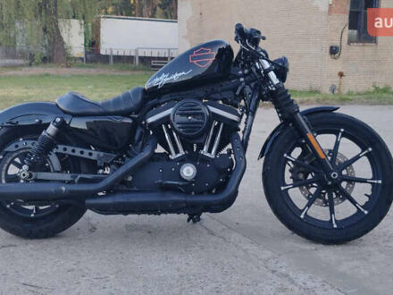 Харлей-Девідсон 883 Iron 2017 у Києві на Automoto.ua Чорний Харлей-Девідсон 883 Iron, об'ємом двигуна 0.88 л та пробігом 222 тис. км за 10000 $, фото 1 на Automoto.ua