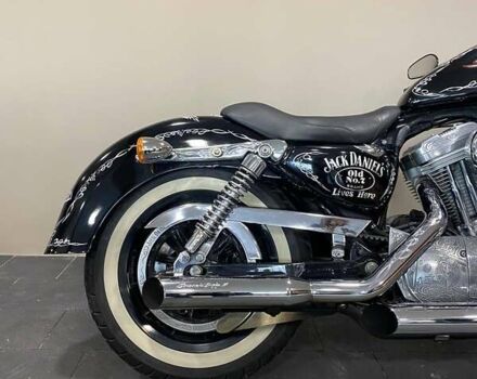 Черный Харлей-Дэвидсон 883 Sportster Custom, объемом двигателя 0.8 л и пробегом 18 тыс. км за 12000 $, фото 54 на Automoto.ua