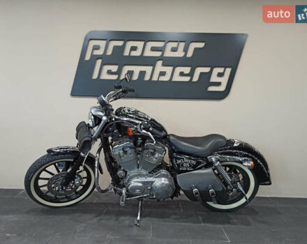 Черный Харлей-Дэвидсон 883 Sportster Custom, объемом двигателя 0.8 л и пробегом 18 тыс. км за 12000 $, фото 13 на Automoto.ua