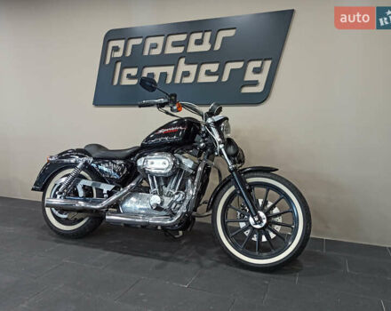 Черный Харлей-Дэвидсон 883 Sportster Custom, объемом двигателя 0.8 л и пробегом 18 тыс. км за 12000 $, фото 7 на Automoto.ua