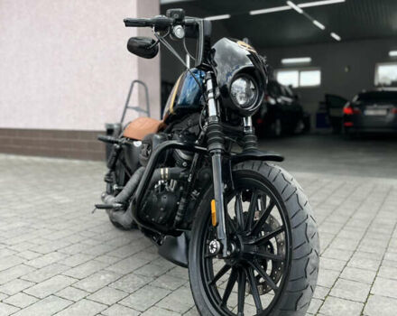 Черный Харлей-Дэвидсон 883 Sportster Custom, объемом двигателя 0.9 л и пробегом 25 тыс. км за 12500 $, фото 4 на Automoto.ua