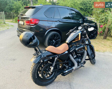 Черный Харлей-Дэвидсон 883 Sportster Custom, объемом двигателя 0.9 л и пробегом 25 тыс. км за 12500 $, фото 15 на Automoto.ua