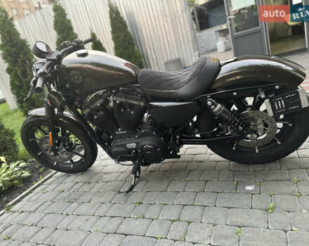 Черный Харлей-Дэвидсон 883 Sportster Custom, объемом двигателя 0.88 л и пробегом 7 тыс. км за 11000 $, фото 4 на Automoto.ua