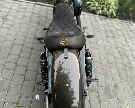 Черный Харлей-Дэвидсон 883 Sportster Custom, объемом двигателя 0.88 л и пробегом 7 тыс. км за 11000 $, фото 5 на Automoto.ua