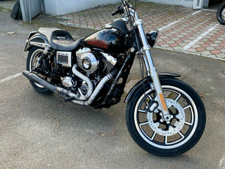 Харлей-Дэвидсон Дина 2015 в Львове на Automoto.ua Черный Харлей-Дэвидсон Дина, объемом двигателя 1.69 л и пробегом 17 тыс. км за 13000 $, фото 1 на Automoto.ua