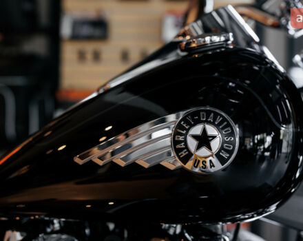 купить новое авто Харлей-Дэвидсон Фэт Бой 2025 года от официального дилера Harley-Davidson Kyiv Харлей-Дэвидсон фото