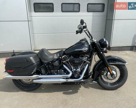 Черный Харлей-Дэвидсон Хэритаж Софтэил, объемом двигателя 1.9 л и пробегом 1 тыс. км за 17300 $, фото 1 на Automoto.ua