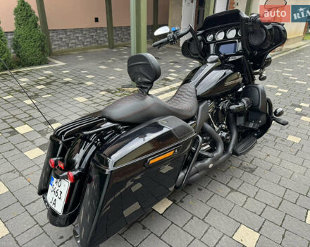 Черный Харлей-Дэвидсон Стрит Глиде, объемом двигателя 1.8 л и пробегом 91 тыс. км за 19500 $, фото 2 на Automoto.ua