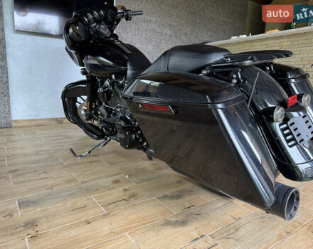 Чорний Харлей-Девідсон Стріт Глідє, об'ємом двигуна 1.8 л та пробігом 3 тис. км за 31000 $, фото 2 на Automoto.ua