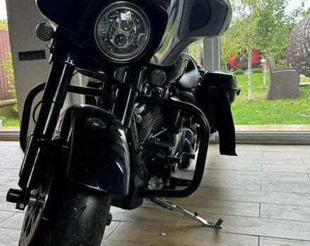 Чорний Харлей-Девідсон Стріт Глідє, об'ємом двигуна 1.8 л та пробігом 3 тис. км за 31000 $, фото 7 на Automoto.ua