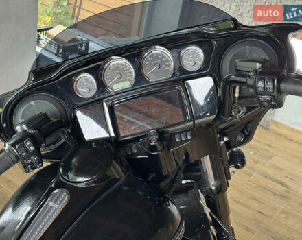 Чорний Харлей-Девідсон Стріт Глідє, об'ємом двигуна 1.8 л та пробігом 3 тис. км за 31000 $, фото 5 на Automoto.ua