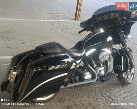 Черный Харлей-Дэвидсон Стрит Глиде, объемом двигателя 1.7 л и пробегом 25 тыс. км за 16750 $, фото 15 на Automoto.ua