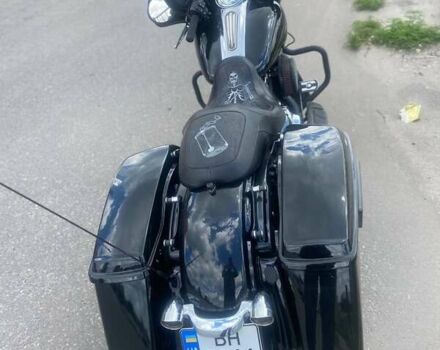 Черный Харлей-Дэвидсон Стрит Глиде, объемом двигателя 1.7 л и пробегом 25 тыс. км за 16750 $, фото 2 на Automoto.ua