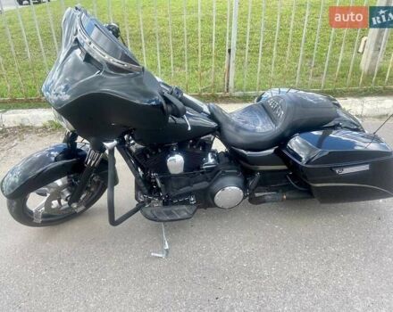 Черный Харлей-Дэвидсон Стрит Глиде, объемом двигателя 1.7 л и пробегом 25 тыс. км за 16750 $, фото 6 на Automoto.ua