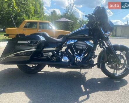 Черный Харлей-Дэвидсон Стрит Глиде, объемом двигателя 1.7 л и пробегом 25 тыс. км за 16750 $, фото 3 на Automoto.ua