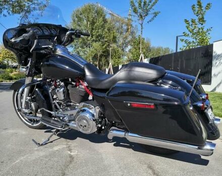 Черный Харлей-Дэвидсон Стрит Глиде, объемом двигателя 1.8 л и пробегом 67 тыс. км за 15500 $, фото 3 на Automoto.ua