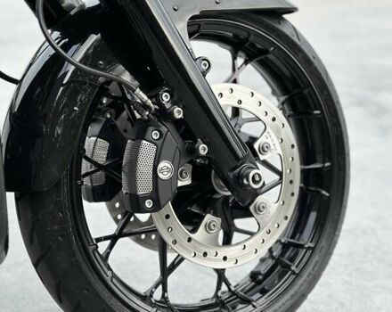 Чорний Харлей-Девідсон Стріт Глідє, об'ємом двигуна 1.87 л та пробігом 2 тис. км за 21900 $, фото 15 на Automoto.ua