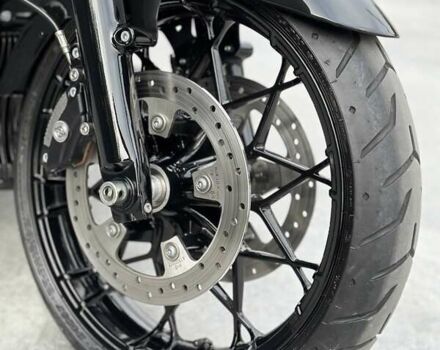 Чорний Харлей-Девідсон Стріт Глідє, об'ємом двигуна 1.87 л та пробігом 2 тис. км за 21900 $, фото 14 на Automoto.ua