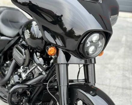 Чорний Харлей-Девідсон Стріт Глідє, об'ємом двигуна 1.87 л та пробігом 2 тис. км за 21900 $, фото 30 на Automoto.ua