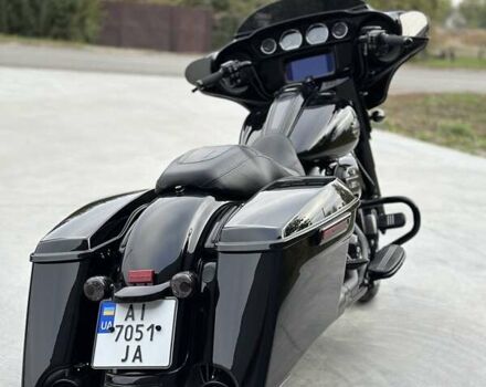 Чорний Харлей-Девідсон Стріт Глідє, об'ємом двигуна 1.87 л та пробігом 2 тис. км за 21900 $, фото 18 на Automoto.ua