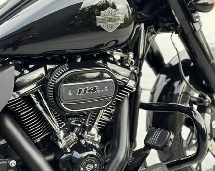 Чорний Харлей-Девідсон Стріт Глідє, об'ємом двигуна 1.87 л та пробігом 2 тис. км за 21900 $, фото 16 на Automoto.ua