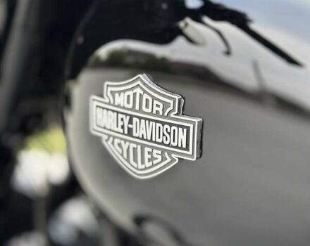 Чорний Харлей-Девідсон Стріт Глідє, об'ємом двигуна 1.87 л та пробігом 2 тис. км за 21900 $, фото 25 на Automoto.ua