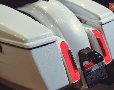 Харлей-Дэвидсон Стрит Глиде, объемом двигателя 1.92 л и пробегом 0 тыс. км за 39542 $, фото 9 на Automoto.ua