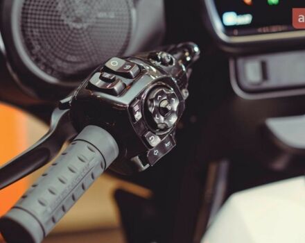 Харлей-Дэвидсон Стрит Глиде, объемом двигателя 1.92 л и пробегом 0 тыс. км за 39561 $, фото 4 на Automoto.ua