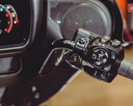 Харлей-Дэвидсон Стрит Глиде, объемом двигателя 1.92 л и пробегом 0 тыс. км за 39561 $, фото 6 на Automoto.ua