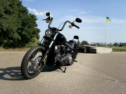 Чорний Харлей-Девідсон Стріт, об'ємом двигуна 1.75 л та пробігом 5 тис. км за 13800 $, фото 1 на Automoto.ua