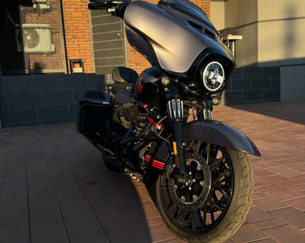 Харлей-Дэвидсон CVO Road Glide, объемом двигателя 1.9 л и пробегом 14 тыс. км за 30000 $, фото 6 на Automoto.ua