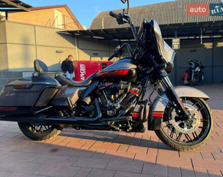 Харлей-Дэвидсон CVO Road Glide, объемом двигателя 1.9 л и пробегом 14 тыс. км за 30000 $, фото 5 на Automoto.ua