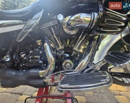 Харлей-Дэвидсон CVO Road Glide, объемом двигателя 1.8 л и пробегом 18 тыс. км за 16500 $, фото 13 на Automoto.ua