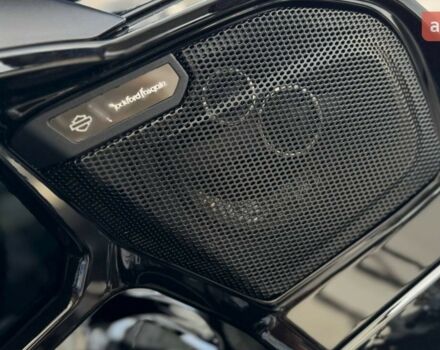 Харлей-Дэвидсон CVO Road Glide, объемом двигателя 1.98 л и пробегом 0 тыс. км за 61678 $, фото 18 на Automoto.ua