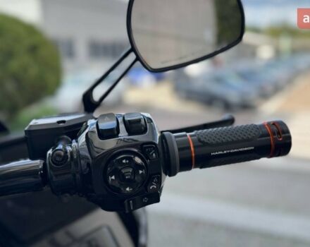 Харлей-Дэвидсон CVO Road Glide, объемом двигателя 1.98 л и пробегом 0 тыс. км за 61678 $, фото 20 на Automoto.ua