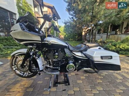 Харлей-Дэвидсон CVO Road Glide 2012 в Киеве на Automoto.ua Харлей-Дэвидсон CVO Road Glide, объемом двигателя 1.8 л и пробегом 18 тыс. км за 16500 $, фото 1 на Automoto.ua