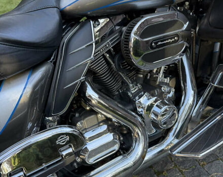 Серый Харлей-Дэвидсон CVO Road Glide, объемом двигателя 1.8 л и пробегом 55 тыс. км за 20000 $, фото 5 на Automoto.ua