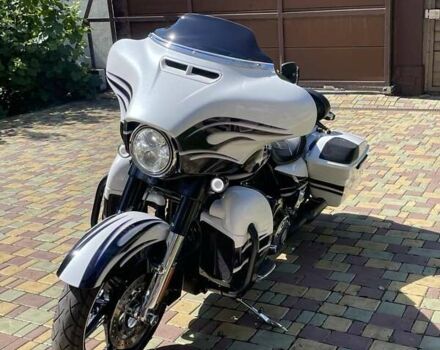 Белый Харлей-Дэвидсон CVO Street Glide, объемом двигателя 0 л и пробегом 24 тыс. км за 18900 $, фото 8 на Automoto.ua