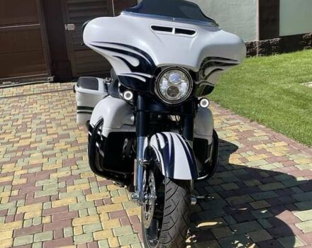 Белый Харлей-Дэвидсон CVO Street Glide, объемом двигателя 0 л и пробегом 24 тыс. км за 18900 $, фото 3 на Automoto.ua