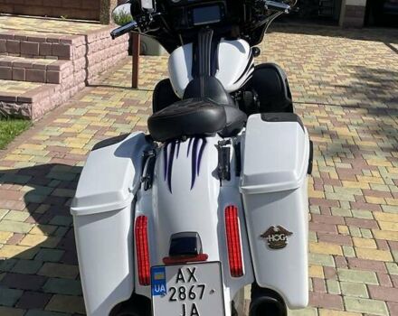 Белый Харлей-Дэвидсон CVO Street Glide, объемом двигателя 0 л и пробегом 24 тыс. км за 18900 $, фото 4 на Automoto.ua