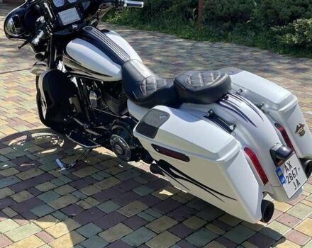 Белый Харлей-Дэвидсон CVO Street Glide, объемом двигателя 0 л и пробегом 24 тыс. км за 18900 $, фото 5 на Automoto.ua
