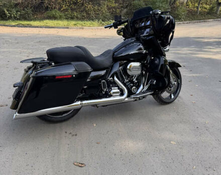 Харлей-Дэвидсон CVO Street Glide 2016 в Ровно на Automoto.ua Черный Харлей-Дэвидсон CVO Street Glide, объемом двигателя 1.85 л и пробегом 25 тыс. км за 19900 $, фото 5 на Automoto.ua