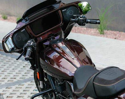 Коричневый Харлей-Дэвидсон CVO Street Glide, объемом двигателя 1.97 л и пробегом 1 тыс. км за 50000 $, фото 43 на Automoto.ua