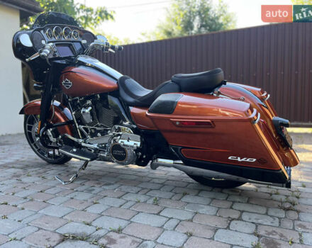 Коричневый Харлей-Дэвидсон CVO Street Glide, объемом двигателя 2 л и пробегом 17 тыс. км за 32500 $, фото 4 на Automoto.ua