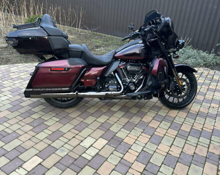 Красный Харлей-Дэвидсон CVO Street Glide, объемом двигателя 1.9 л и пробегом 31 тыс. км за 35000 $, фото 1 на Automoto.ua