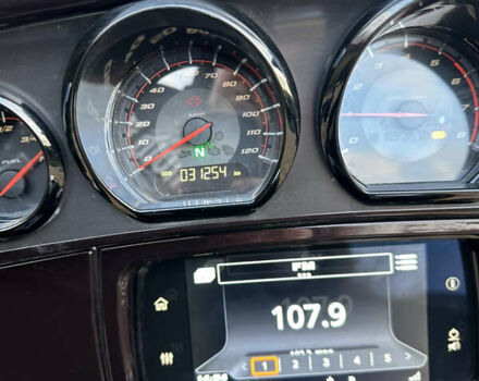 Красный Харлей-Дэвидсон CVO Street Glide, объемом двигателя 1.9 л и пробегом 31 тыс. км за 35000 $, фото 3 на Automoto.ua