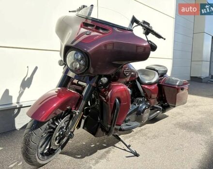 Красный Харлей-Дэвидсон CVO Street Glide, объемом двигателя 2.2 л и пробегом 18 тыс. км за 30400 $, фото 7 на Automoto.ua