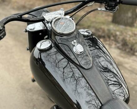 Чорний Харлей-Девідсон Dyna Softail, об'ємом двигуна 1.7 л та пробігом 10 тис. км за 13300 $, фото 5 на Automoto.ua