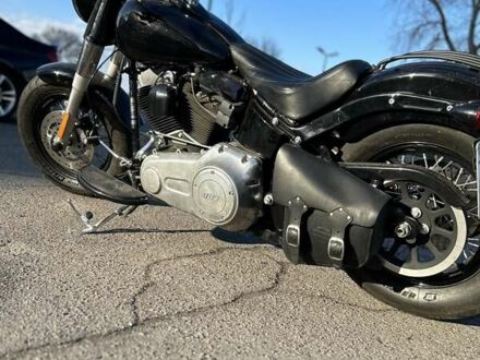 Харлей-Девідсон Dyna Softail 2014 у Черкасах на Automoto.ua Чорний Харлей-Девідсон Dyna Softail, об'ємом двигуна 1.7 л та пробігом 10 тис. км за 13300 $, фото 1 на Automoto.ua