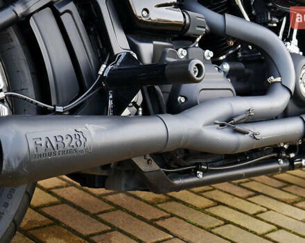 Белый Харлей-Дэвидсон Fat Bob, объемом двигателя 1.75 л и пробегом 18 тыс. км за 21000 $, фото 11 на Automoto.ua